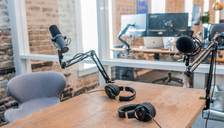 Cara Membangun Studio Podcast sendiri Di Rumah
